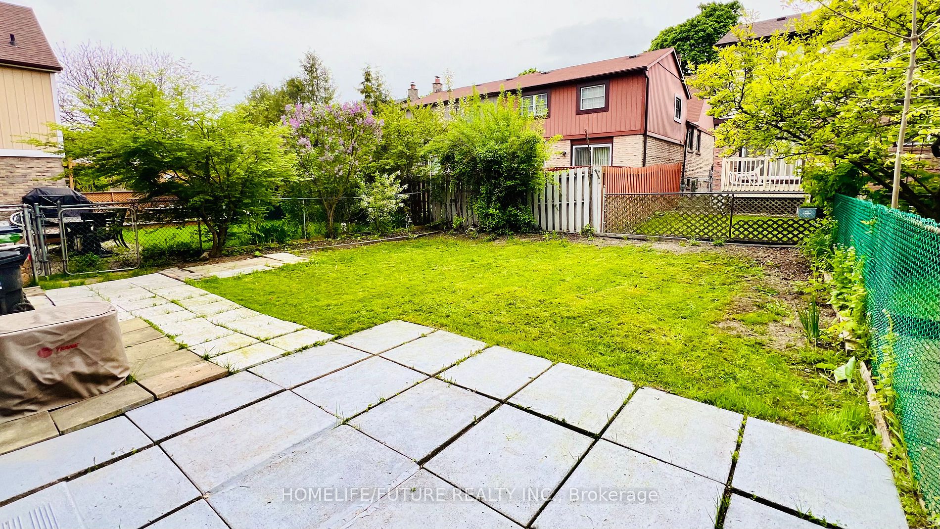 16 Newington Crescent