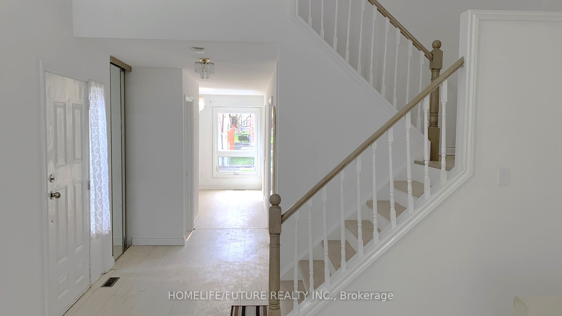 16 Newington Crescent