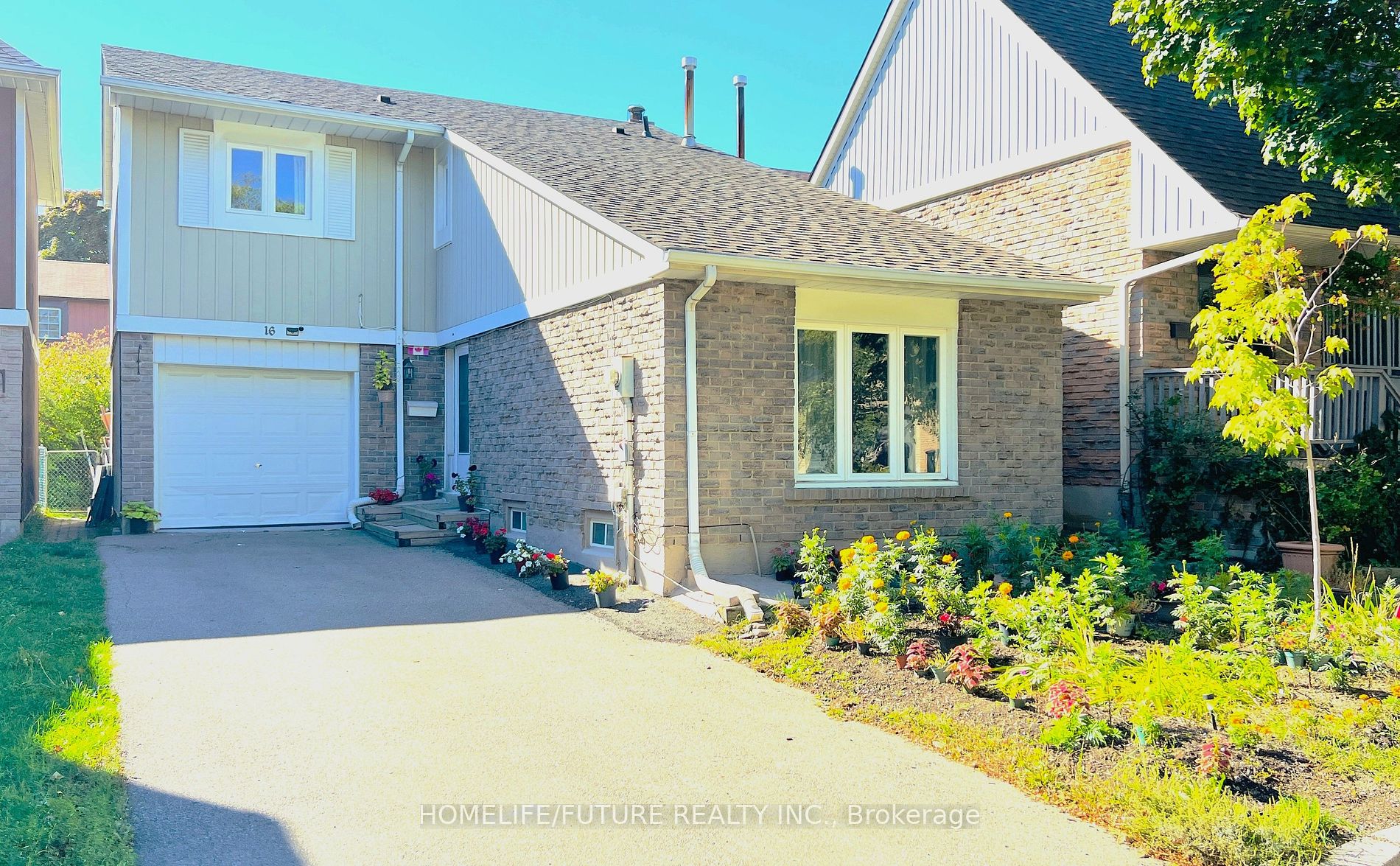 16 Newington Crescent