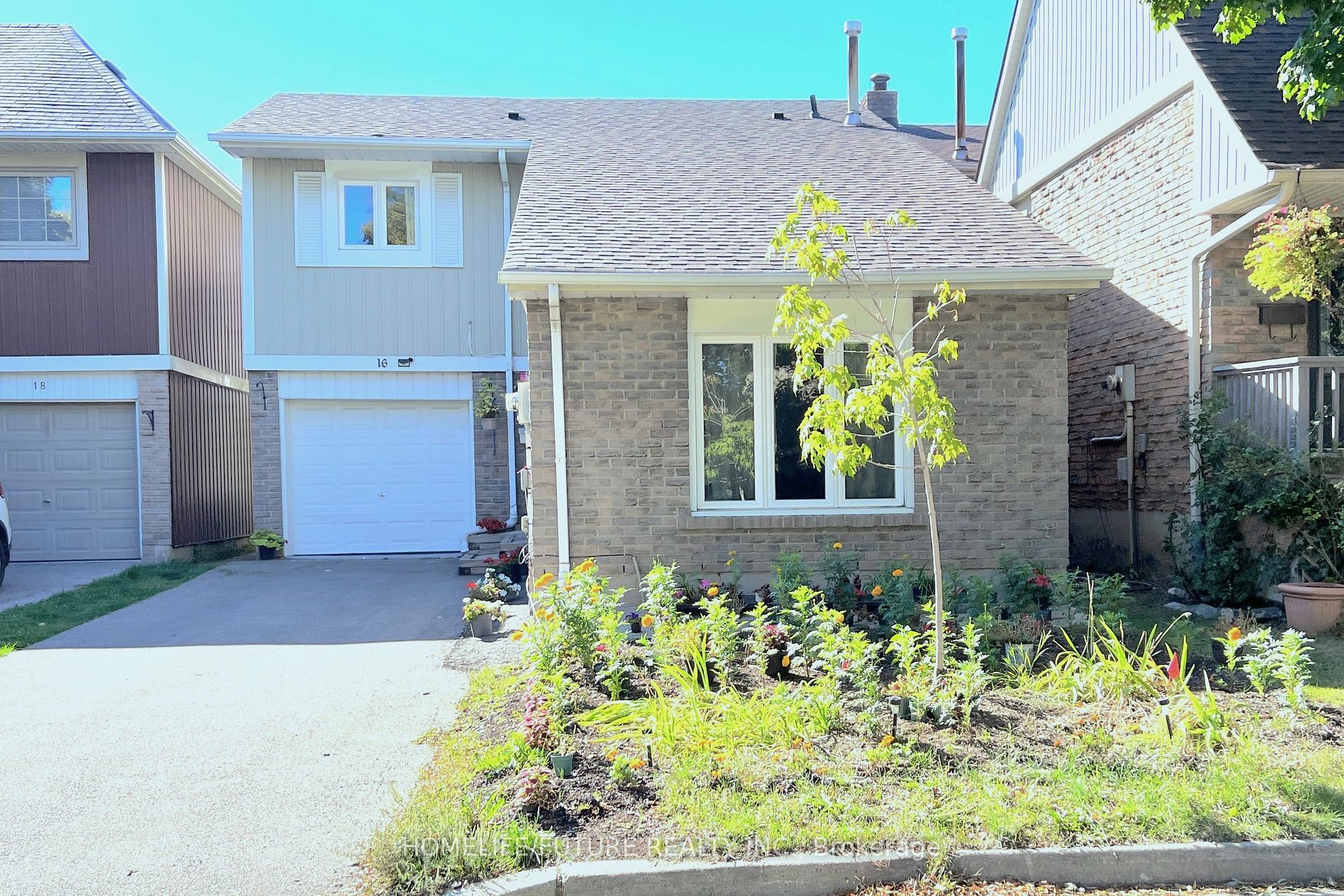 16 Newington Crescent