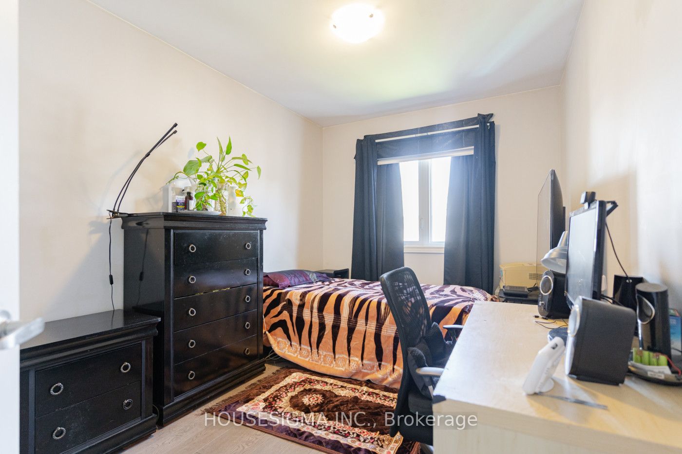 74 Doris Pawley Crescent W