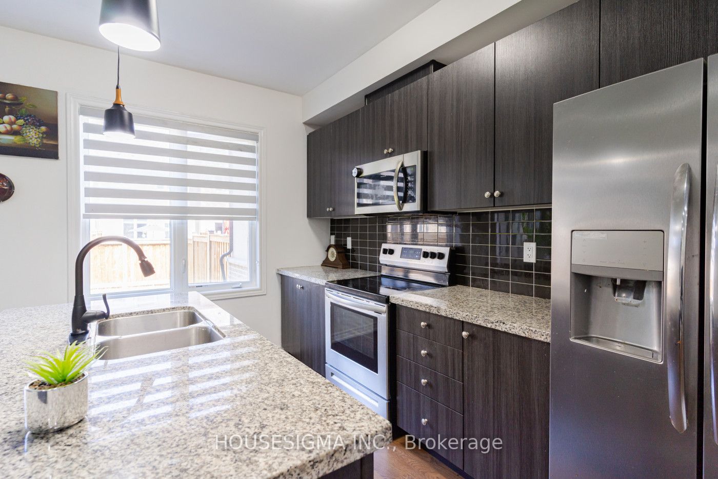 74 Doris Pawley Crescent W