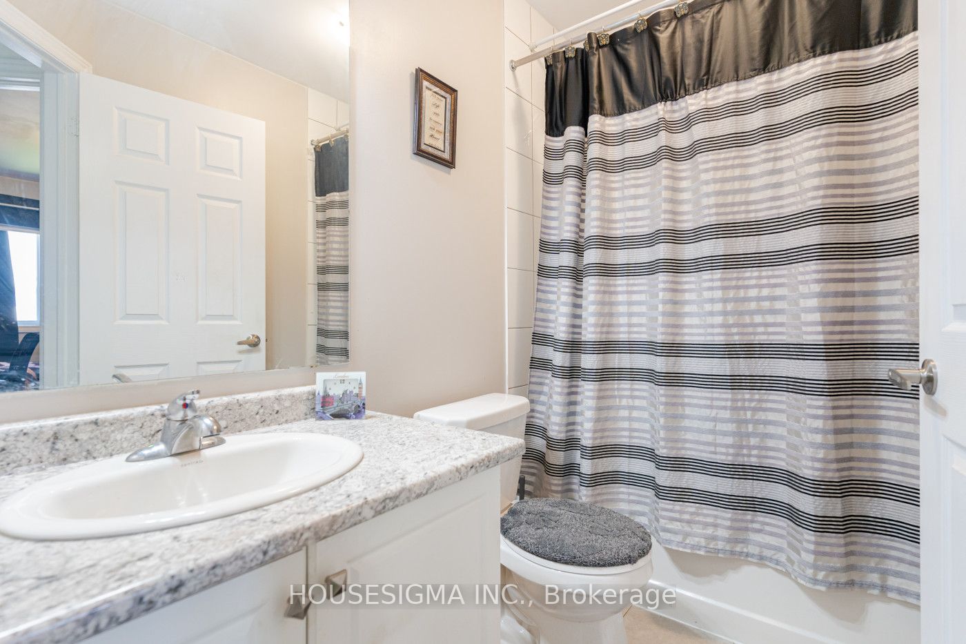 74 Doris Pawley Crescent W