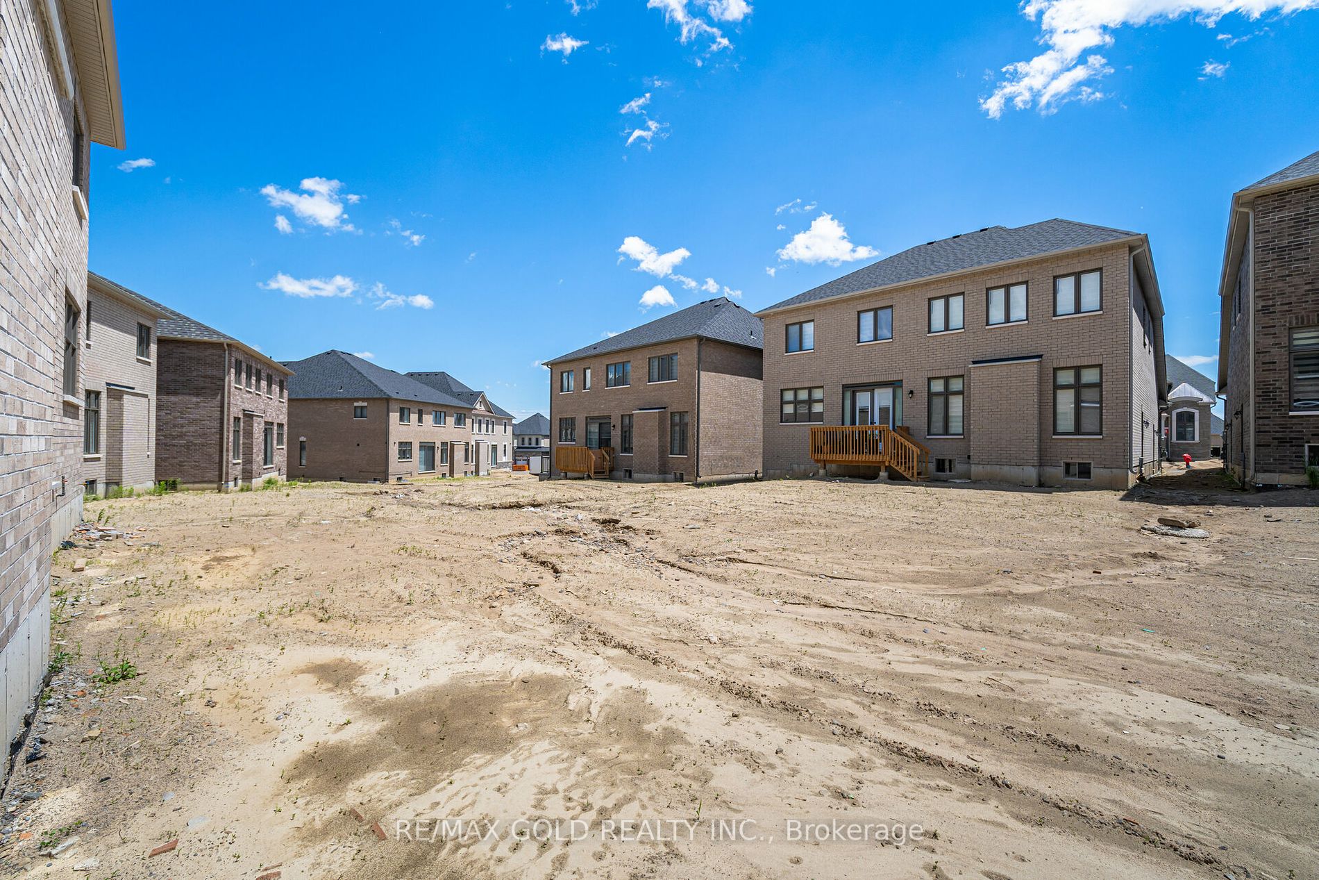 80 Raspberry Ridge Ave