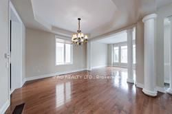 3329 Mistwell Cres