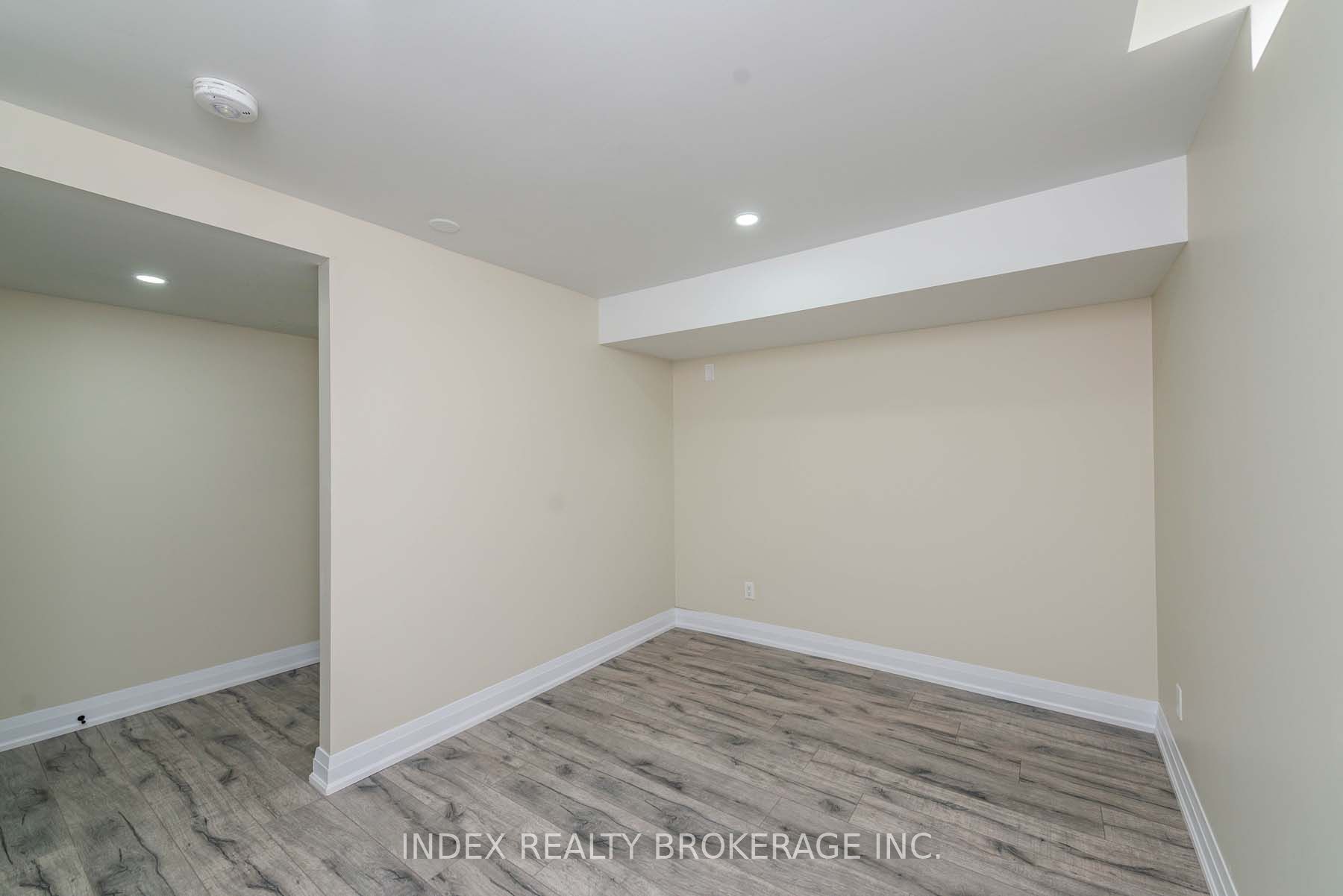 12 Dawnridge Tr