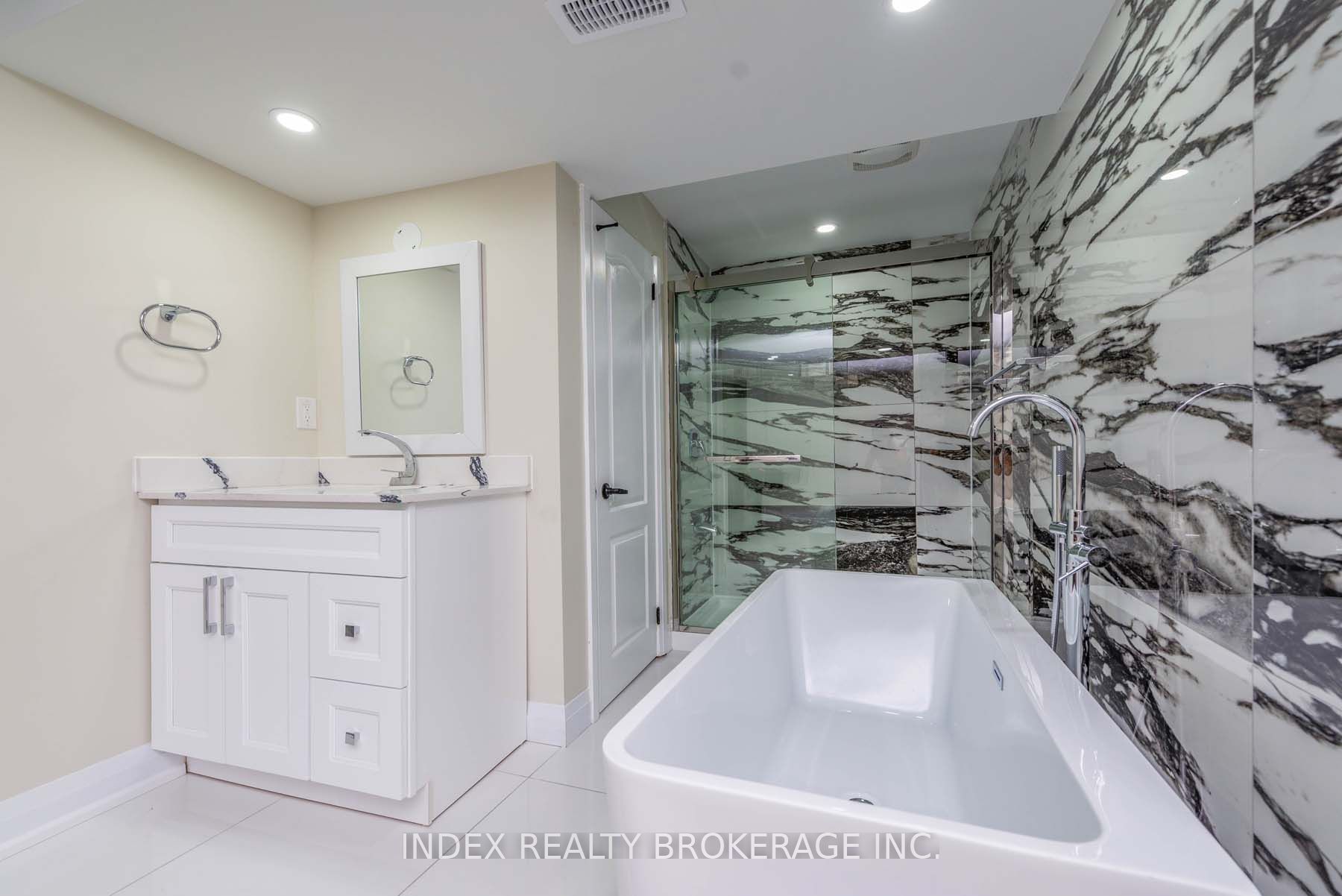 12 Dawnridge Tr