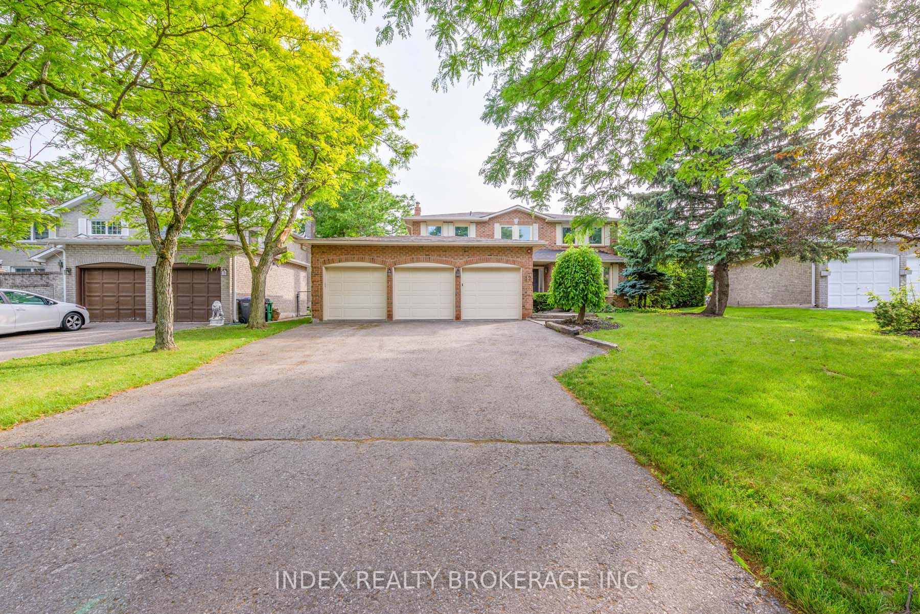 12 Dawnridge Tr