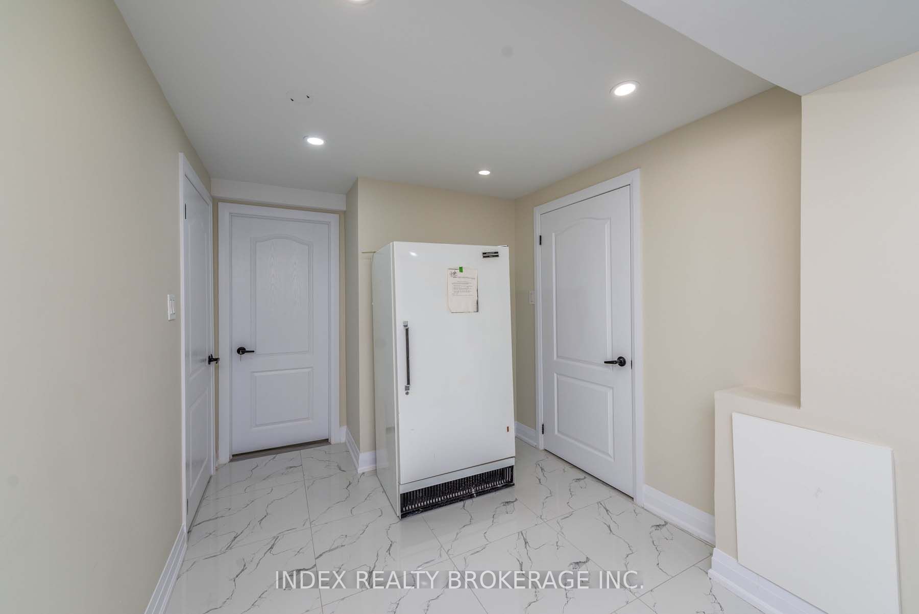 12 Dawnridge Tr
