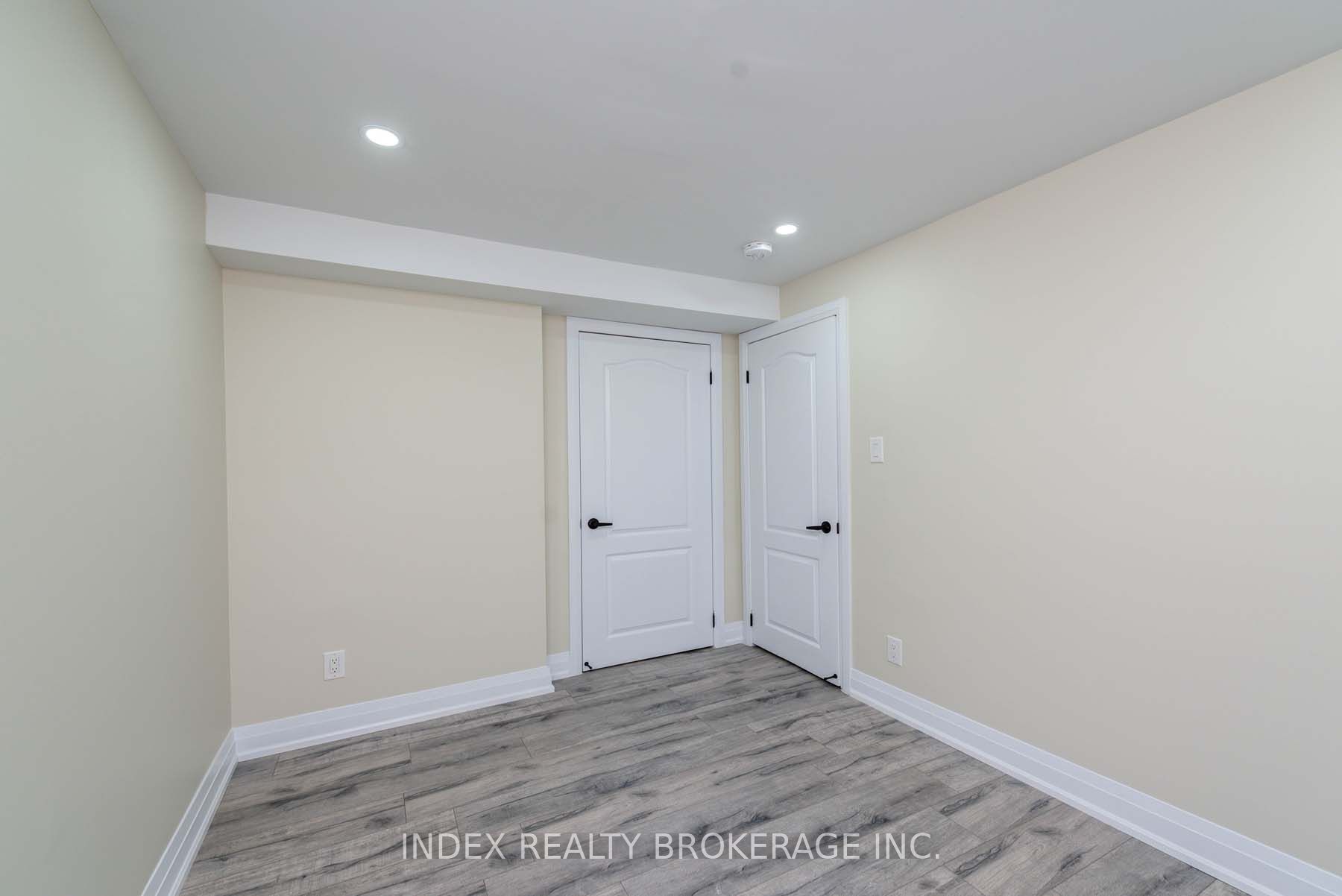 12 Dawnridge Tr