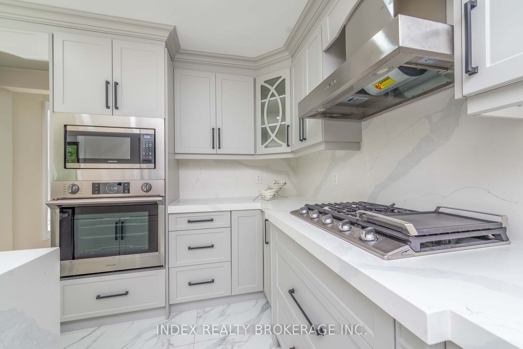 12 Dawnridge Tr