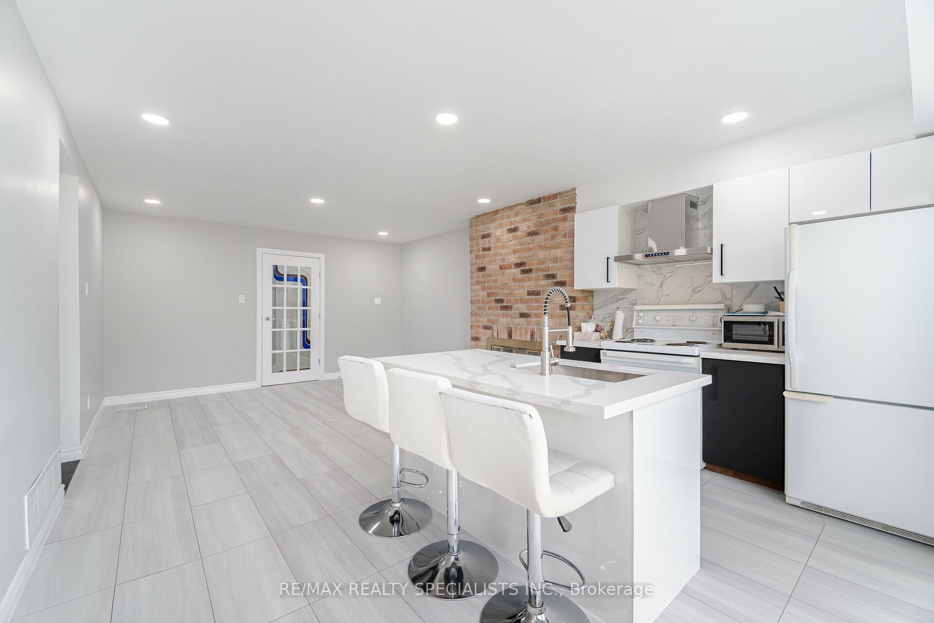 37 Ladin Drive