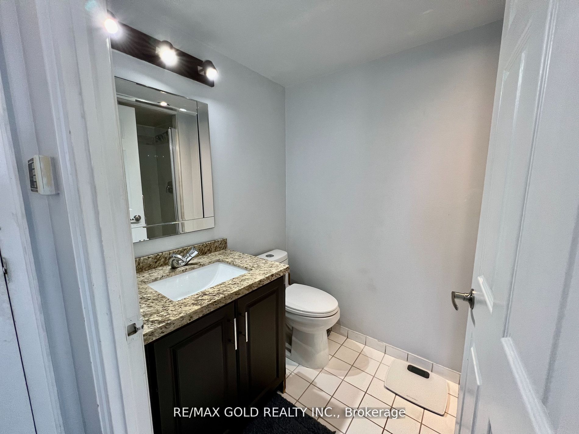 265 Enfield Place #903