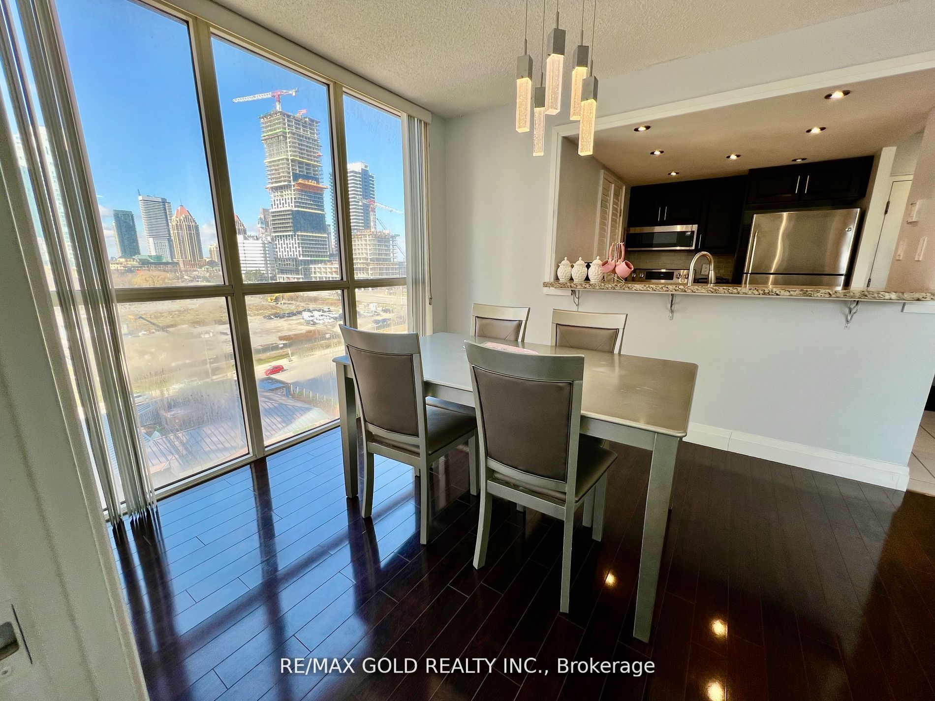 265 Enfield Place #903