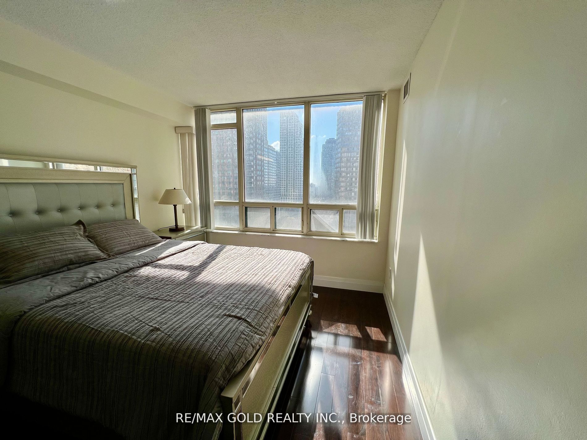 265 Enfield Place #903