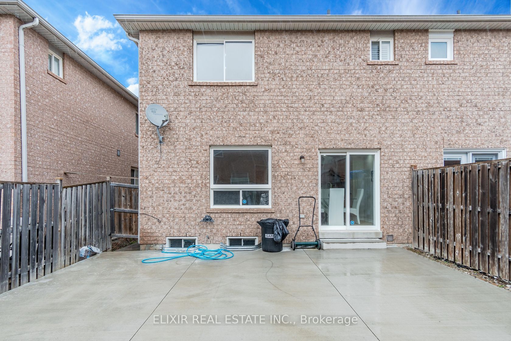 32 Trumpet Valley Boulevard