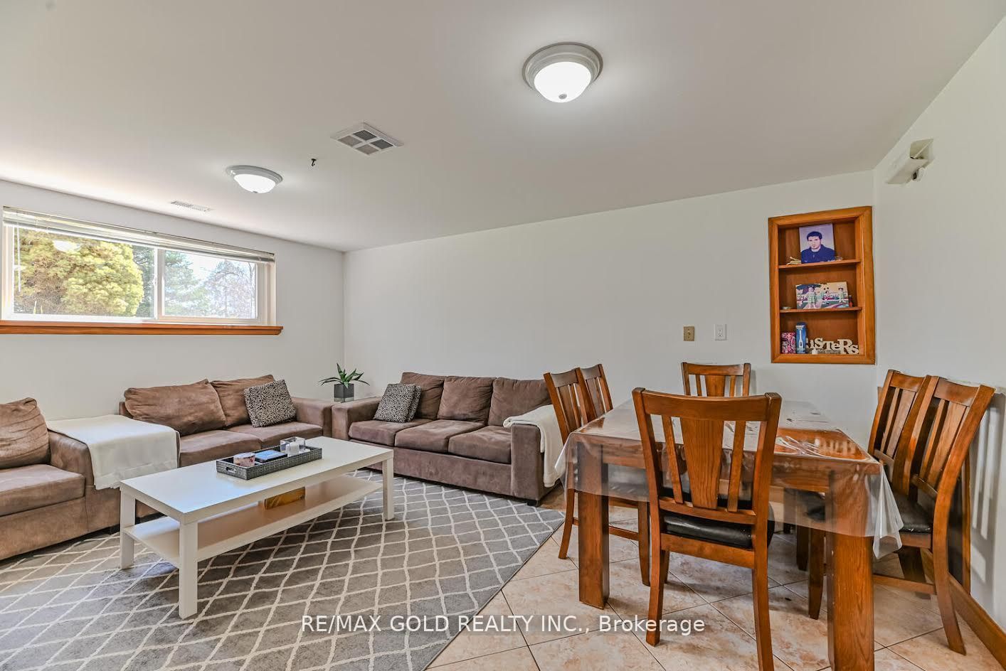 331 King Street E