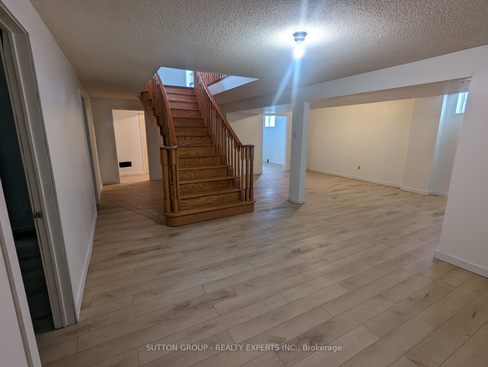 1006 White Clover Way