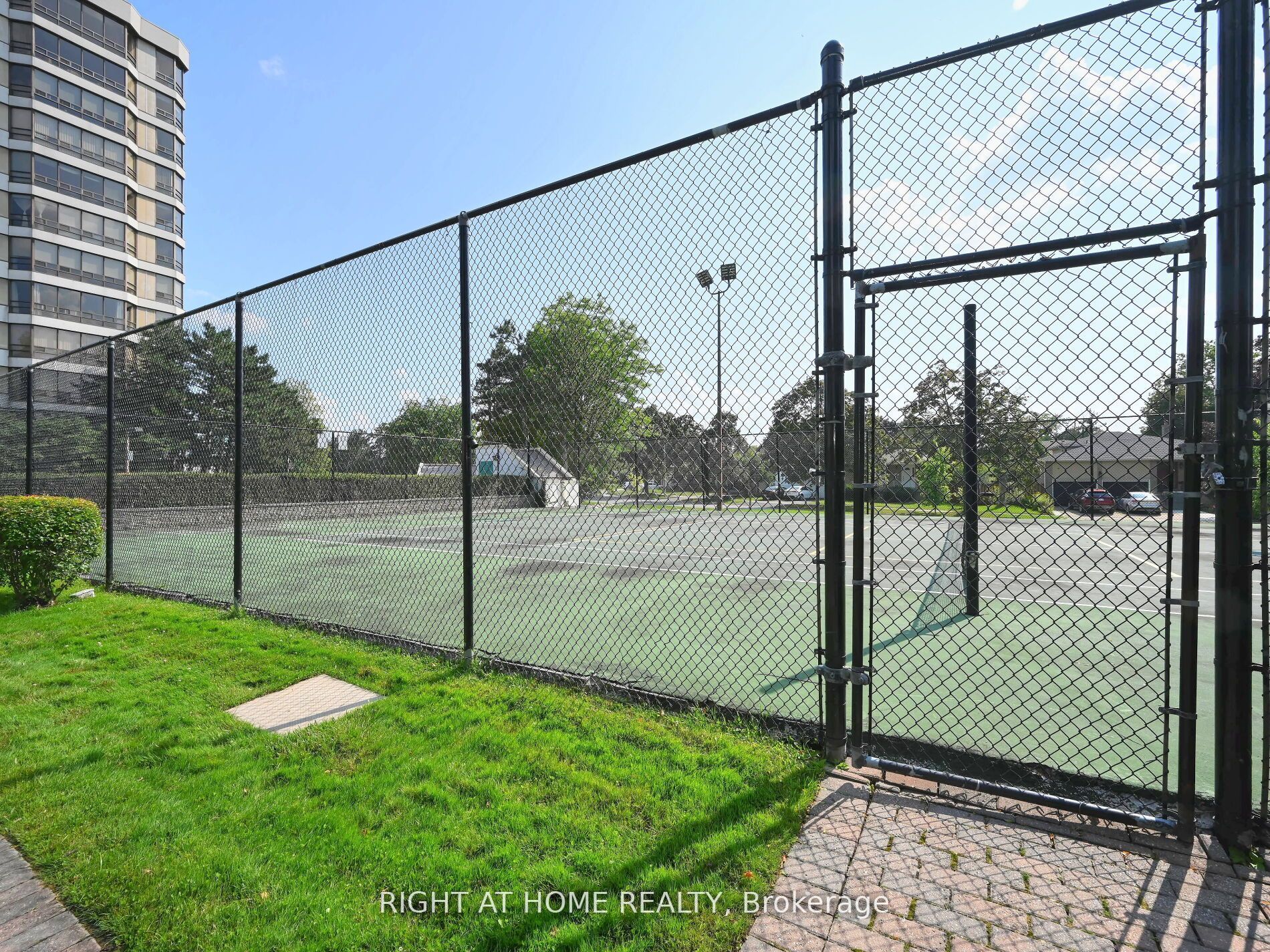 310 Mill St S, #505
