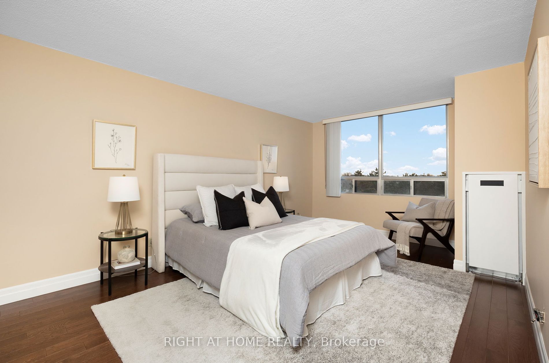 310 Mill St S, #505