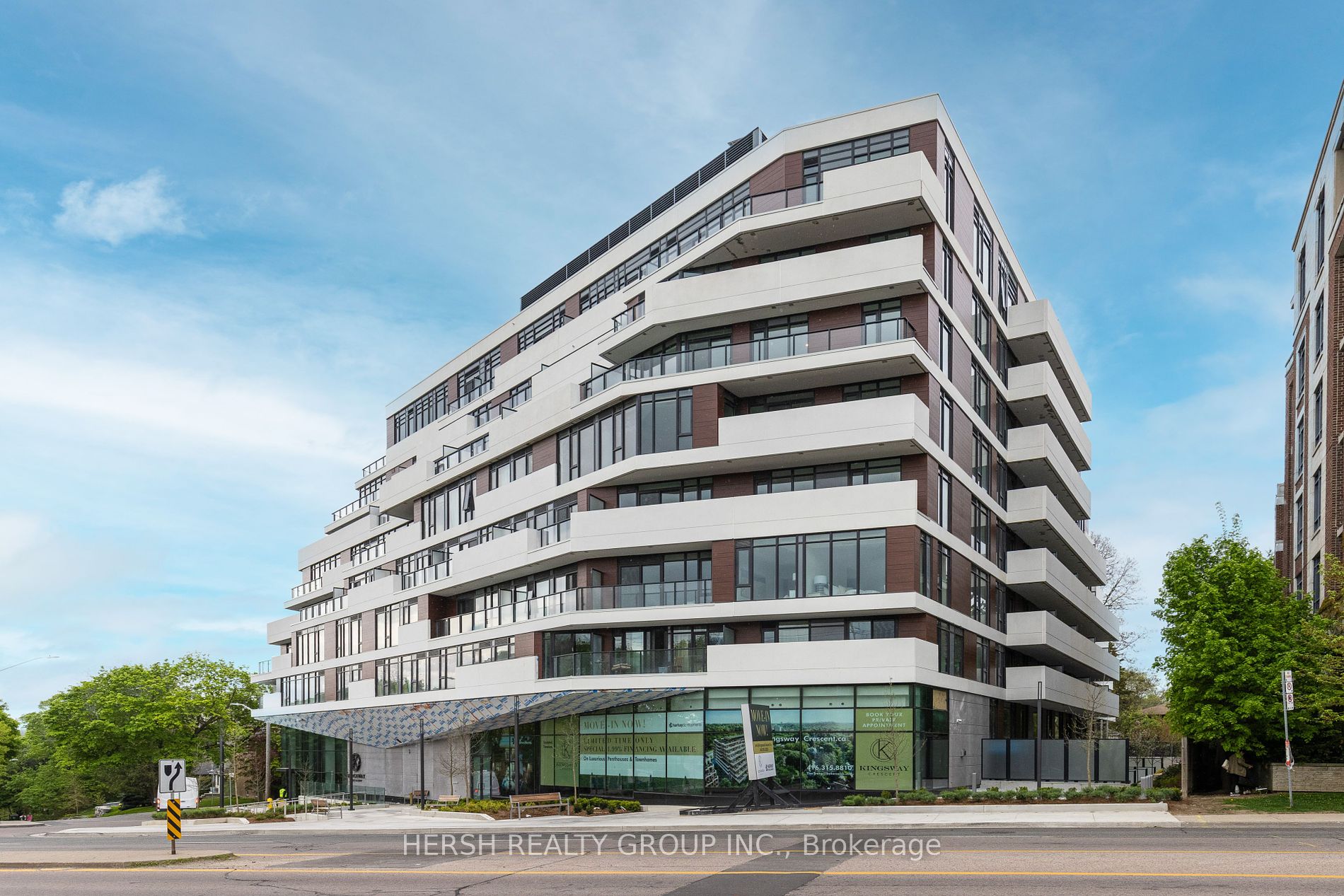 160 Kingsway Cres, #411