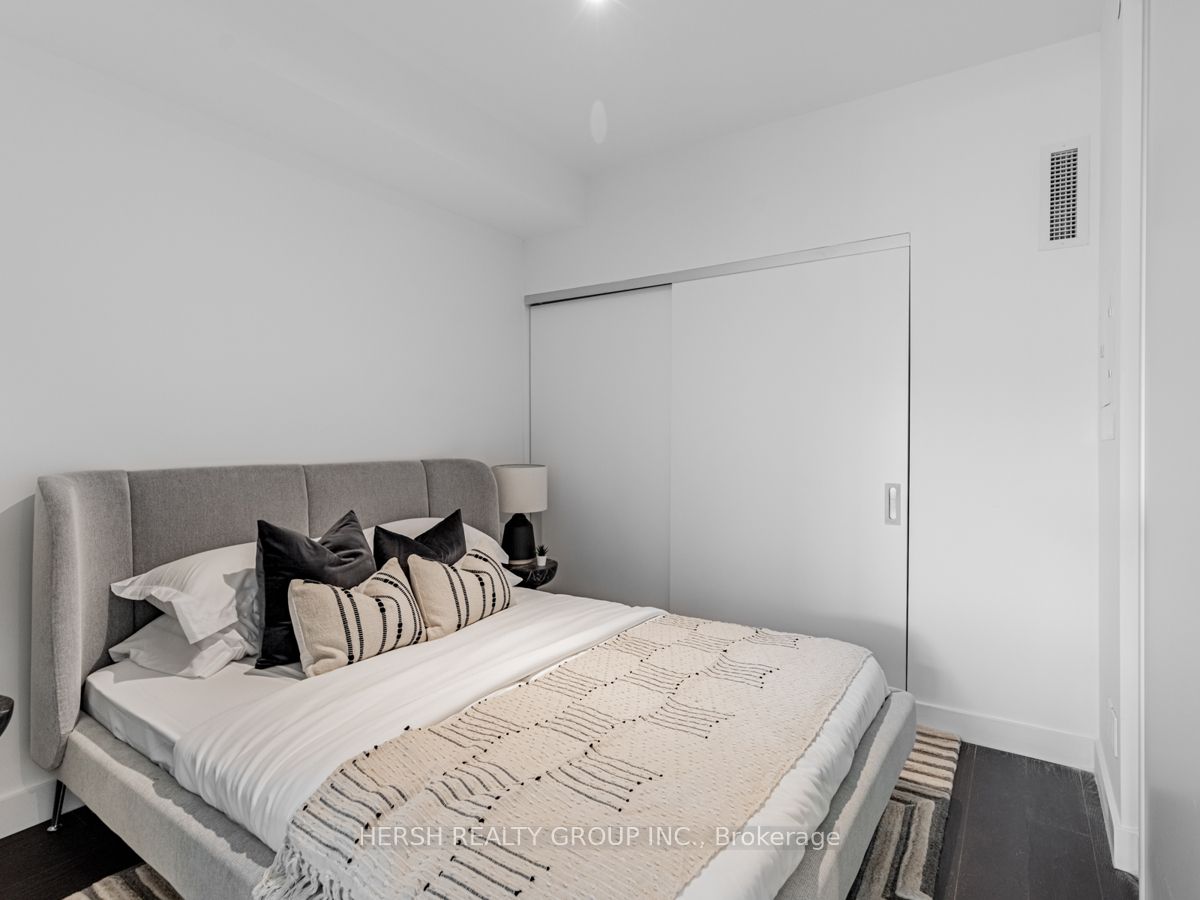160 Kingsway Cres, #310