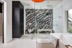 102 North Dr