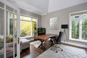 102 North Dr