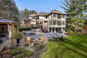 102 North Dr