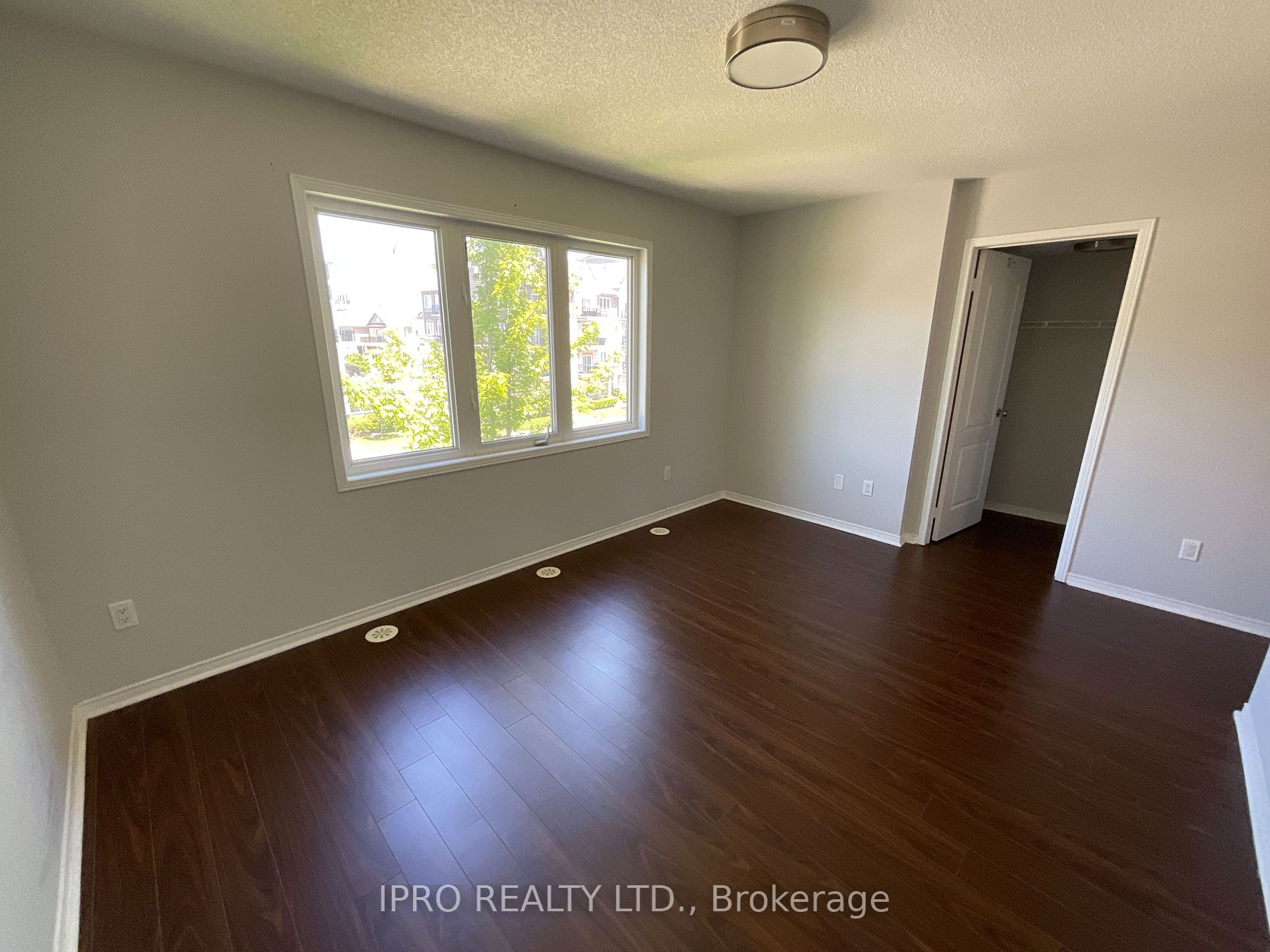 3070 Thomas Street #8