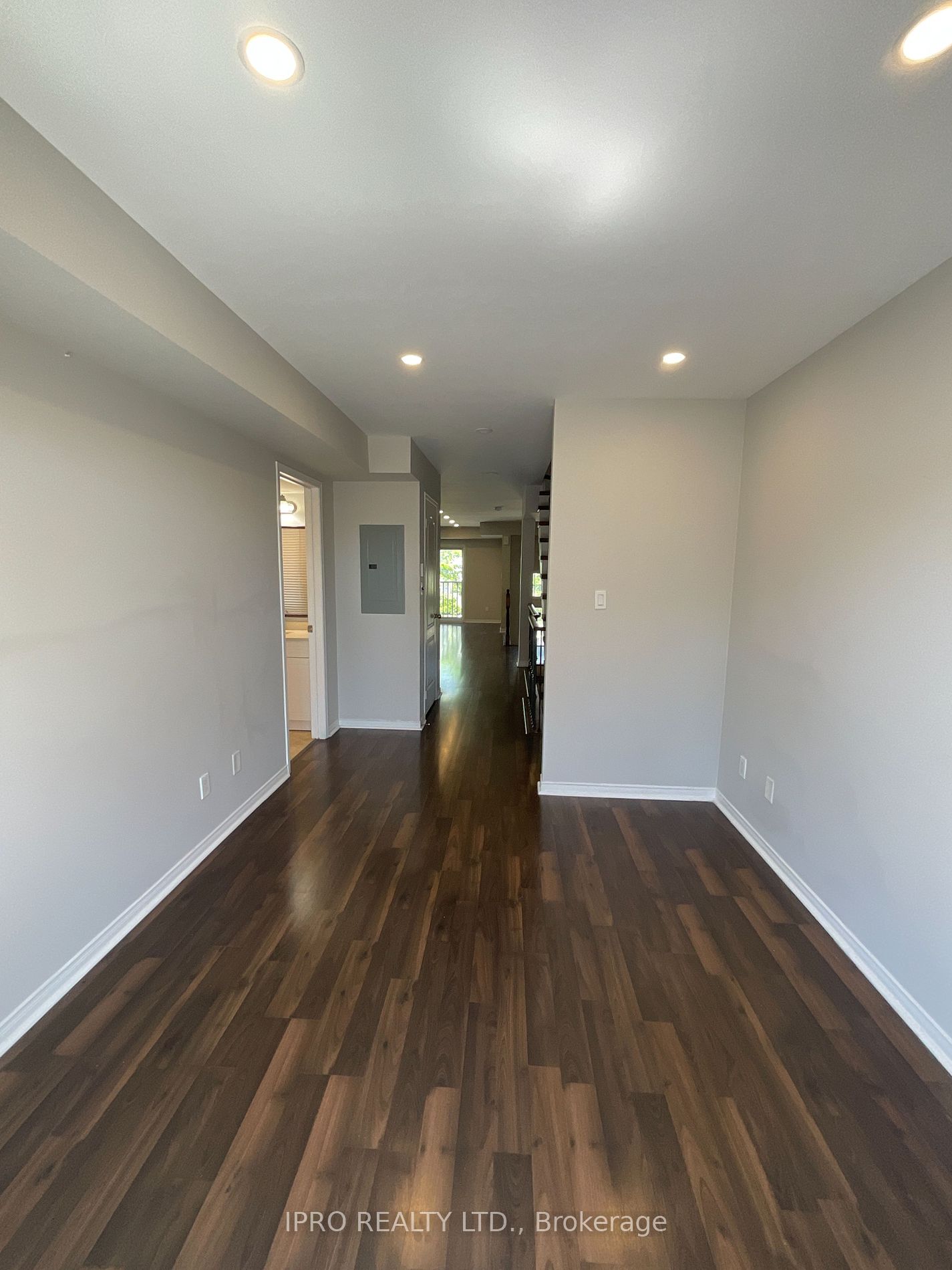 3070 Thomas Street #8