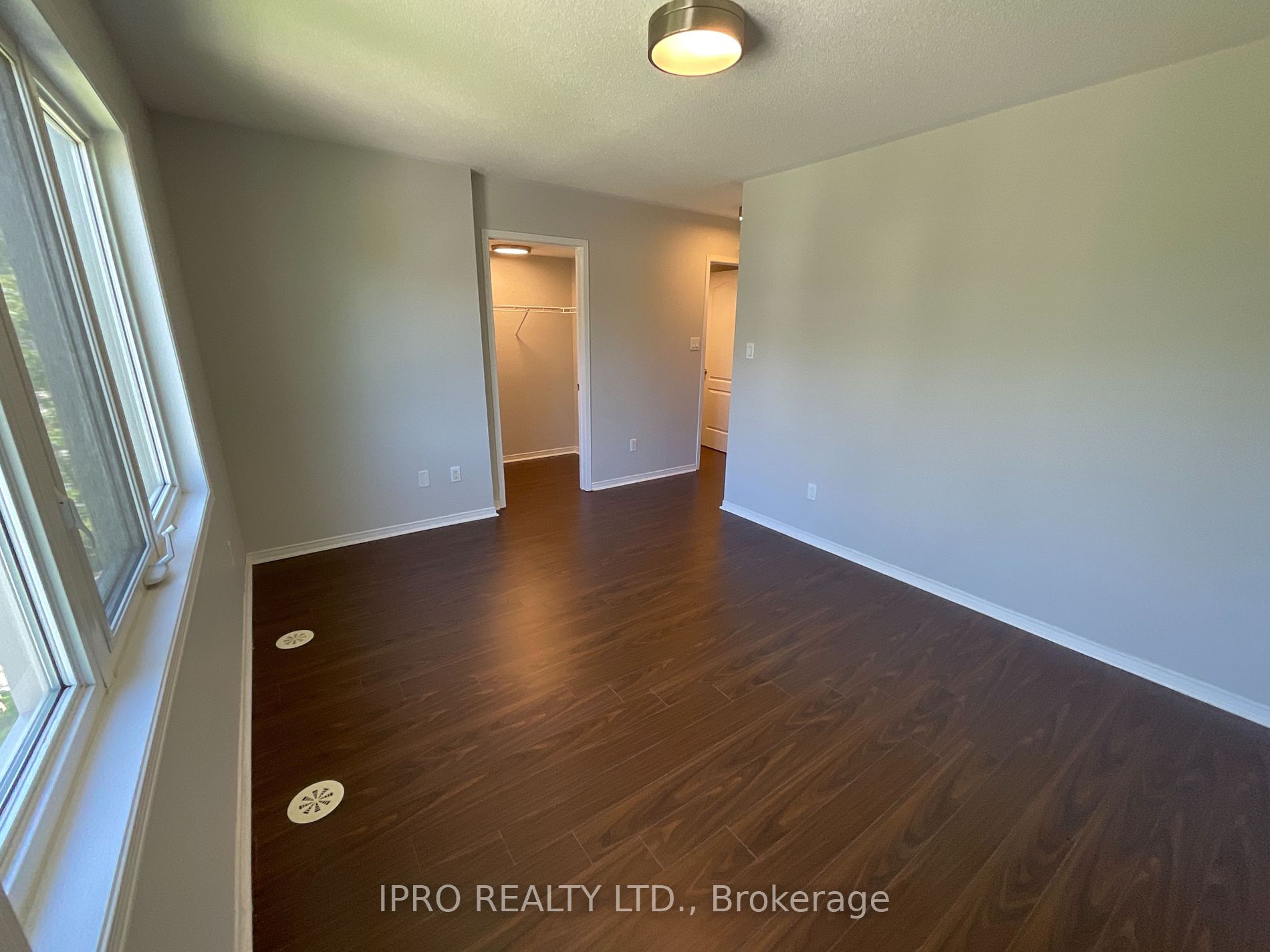 3070 Thomas Street #8