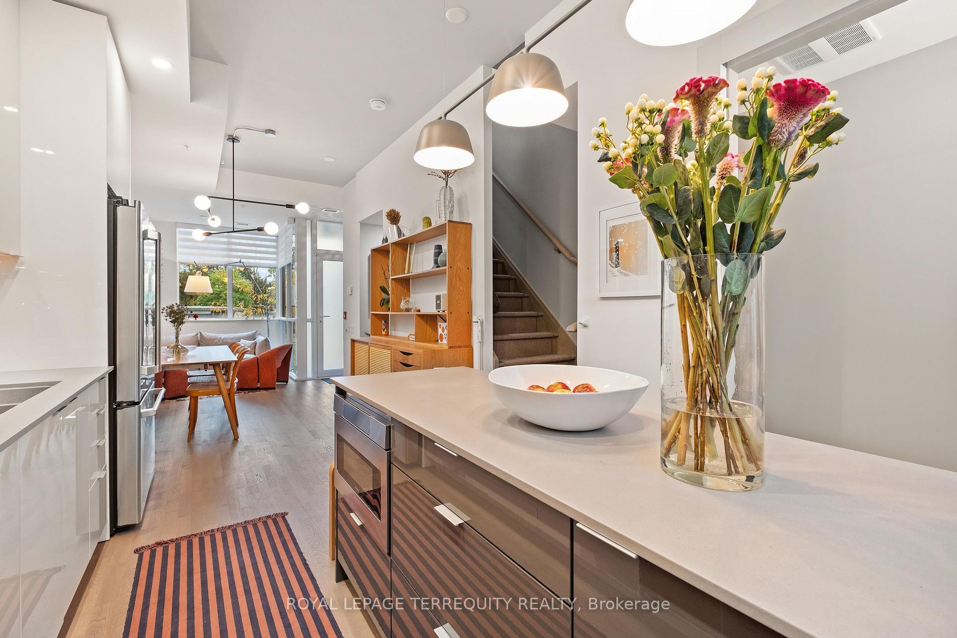38 Howard Park Ave, #157