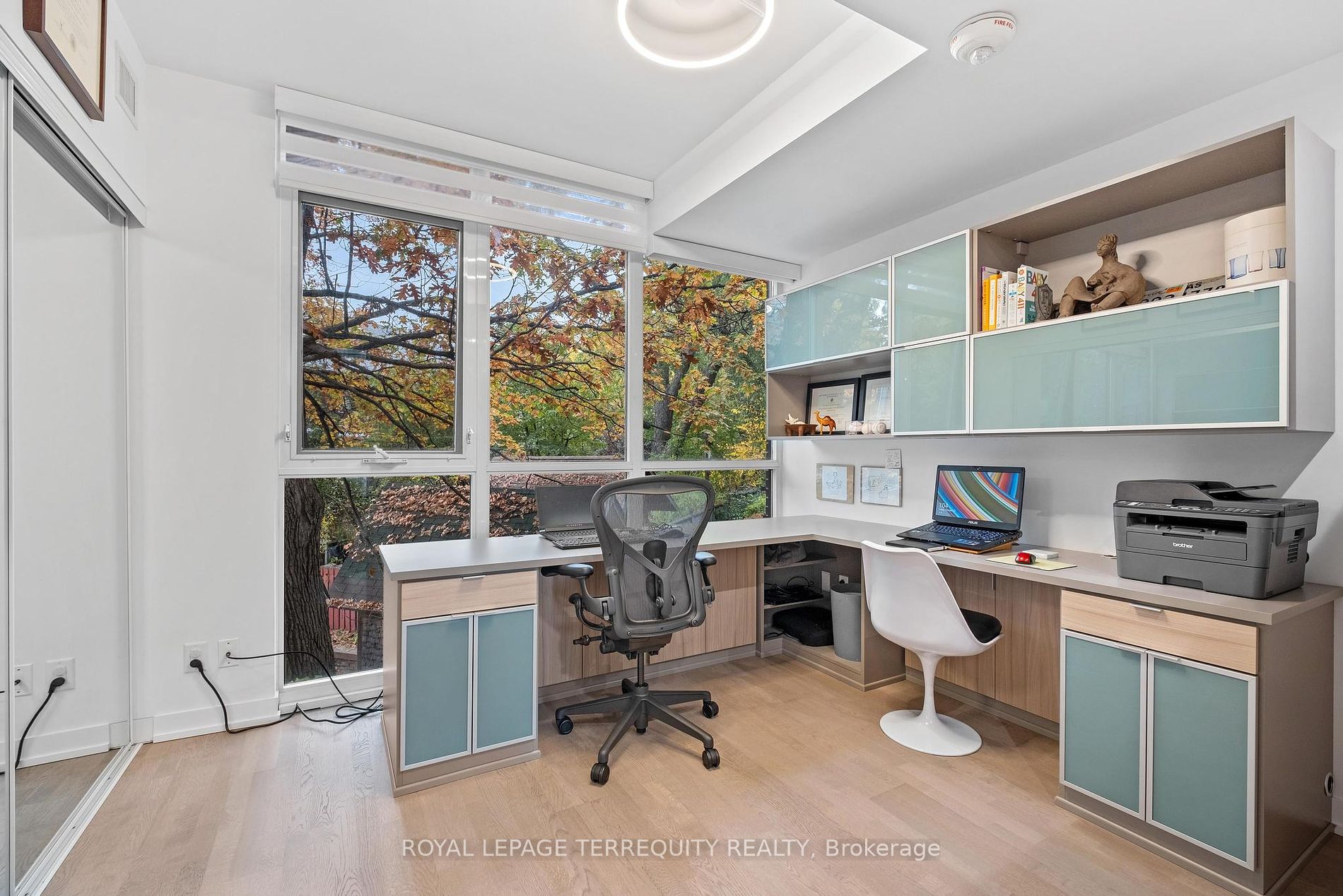 38 Howard Park Ave, #157