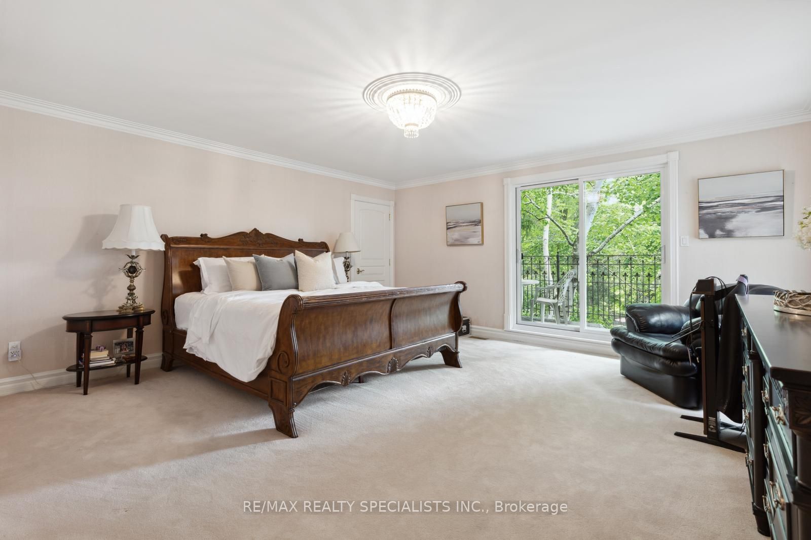 2480 MISSISSAUGA Road