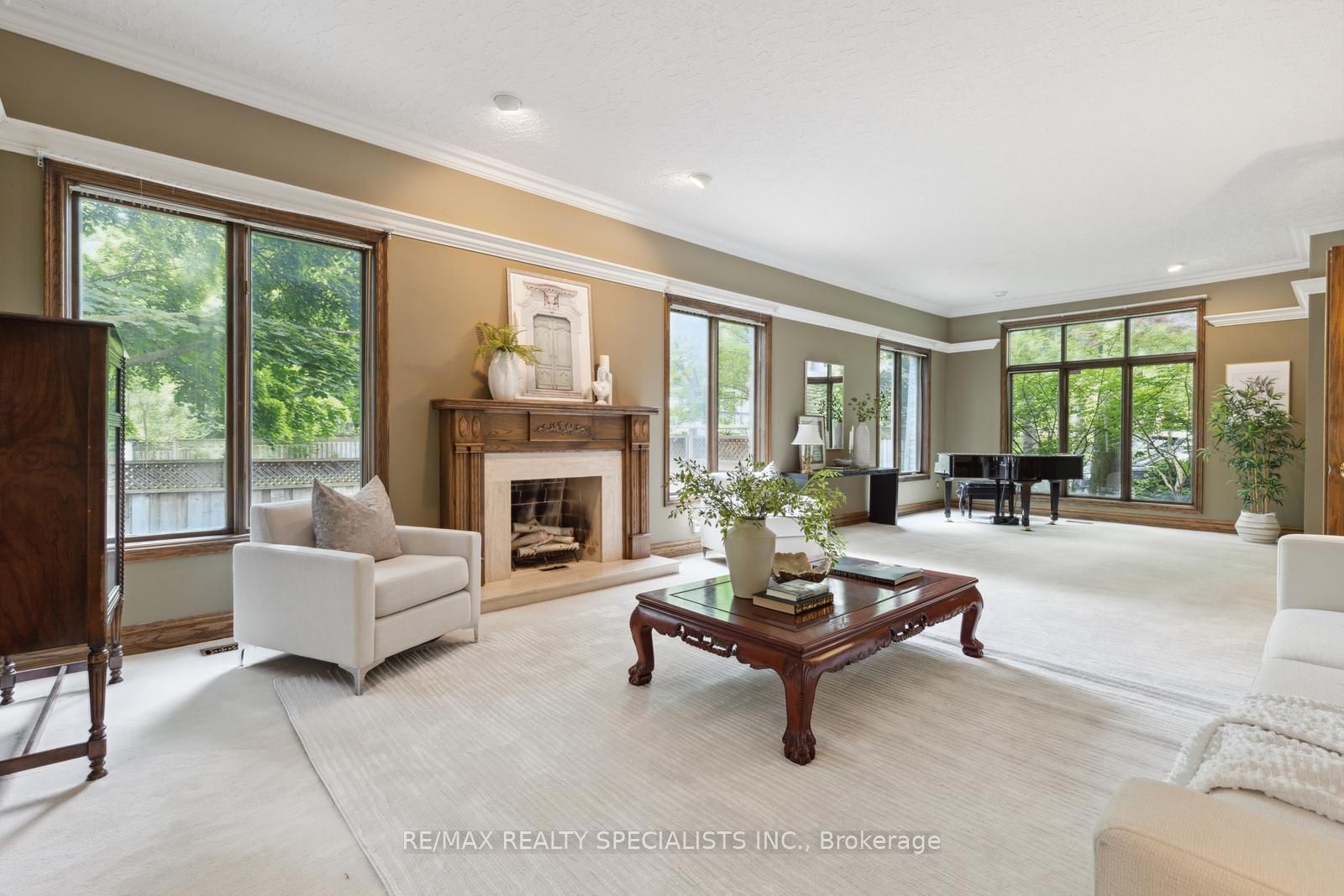 2480 MISSISSAUGA Road