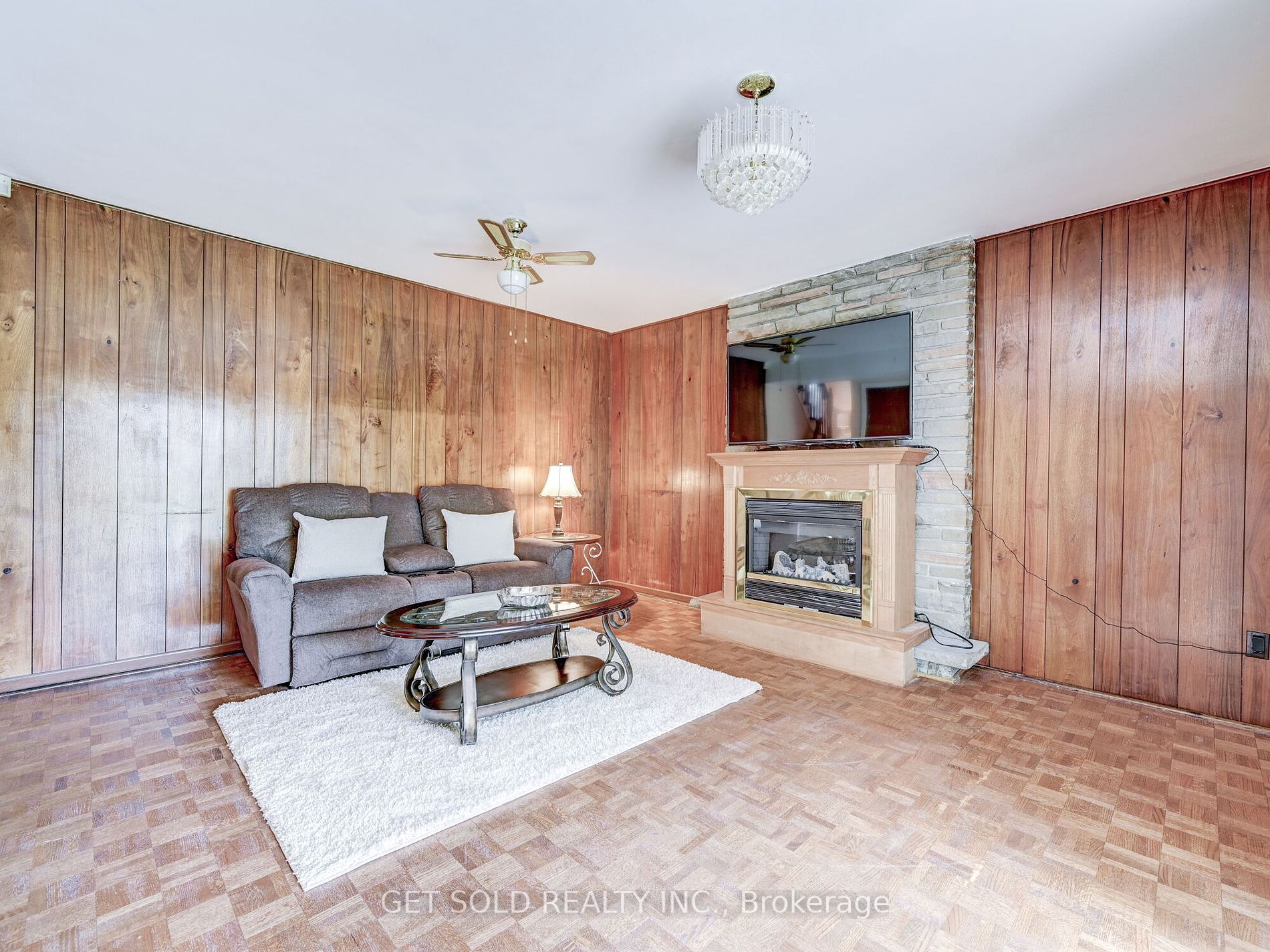 3651 Broomhill Crescent