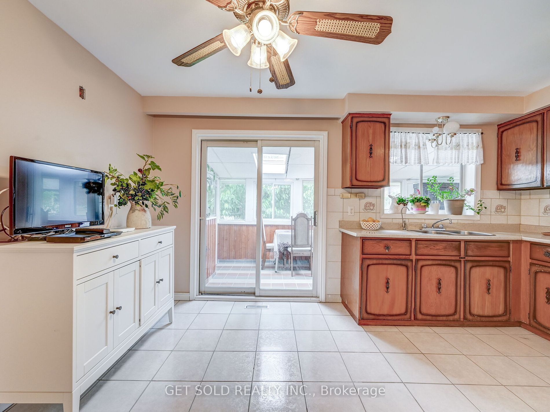 3651 Broomhill Crescent