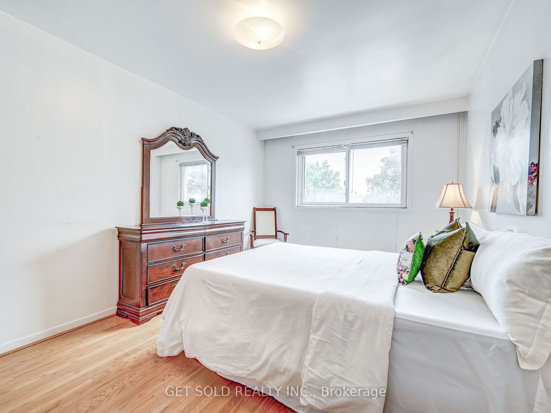 3651 Broomhill Crescent