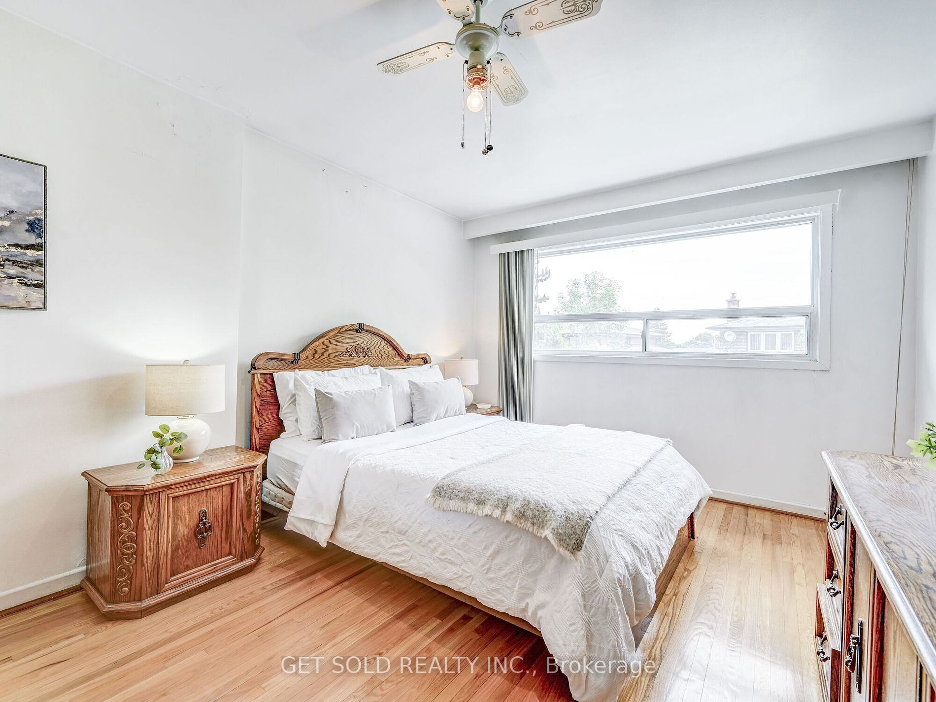 3651 Broomhill Crescent