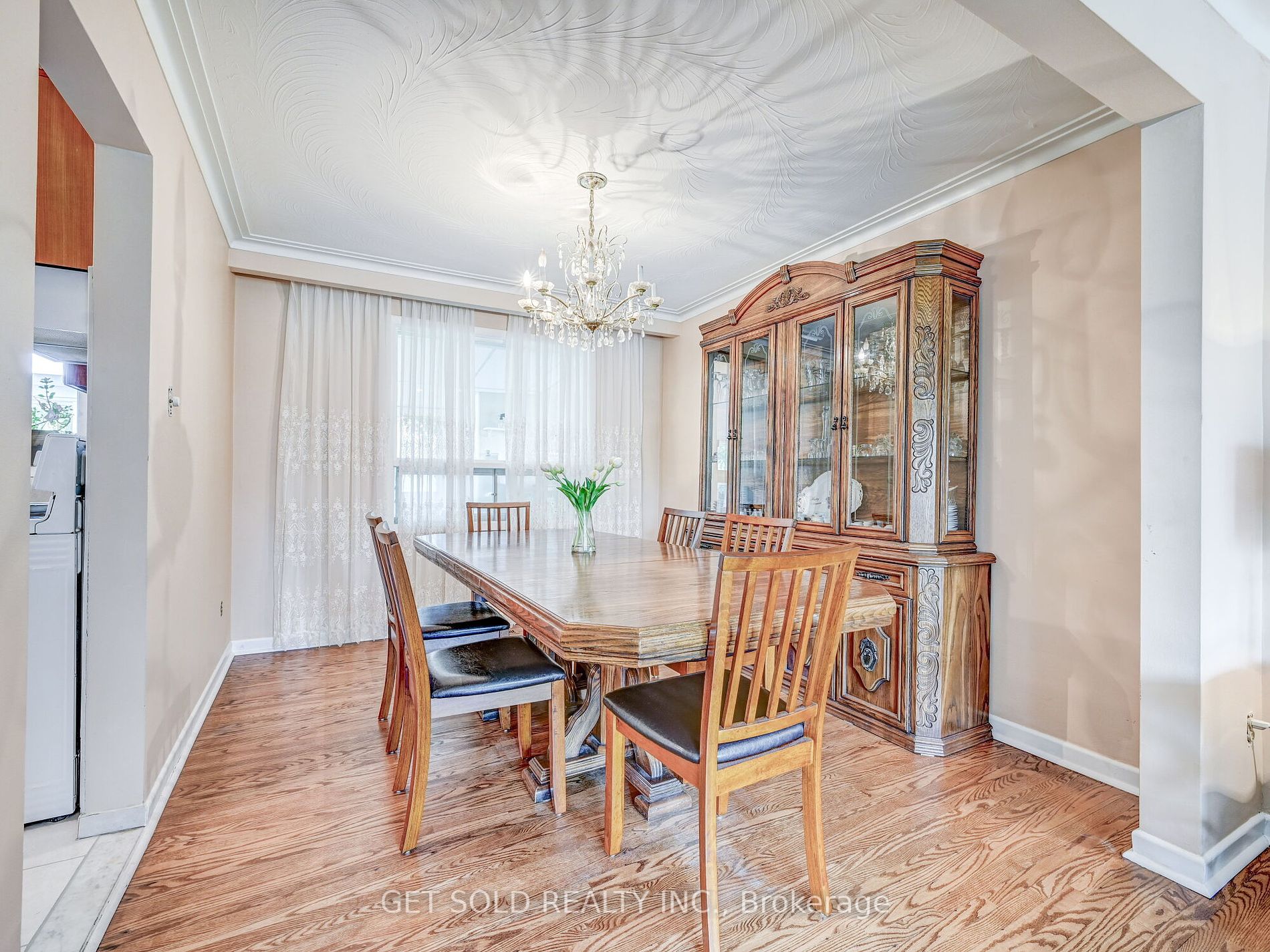 3651 Broomhill Crescent