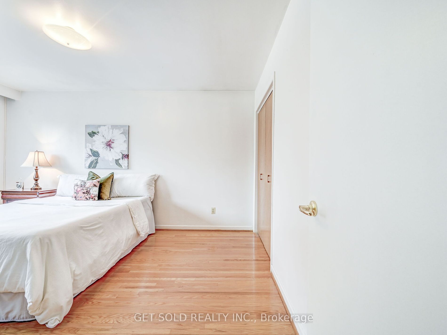 3651 Broomhill Crescent