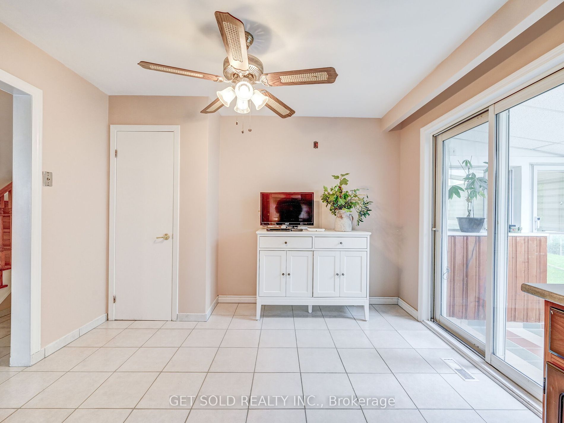 3651 Broomhill Crescent