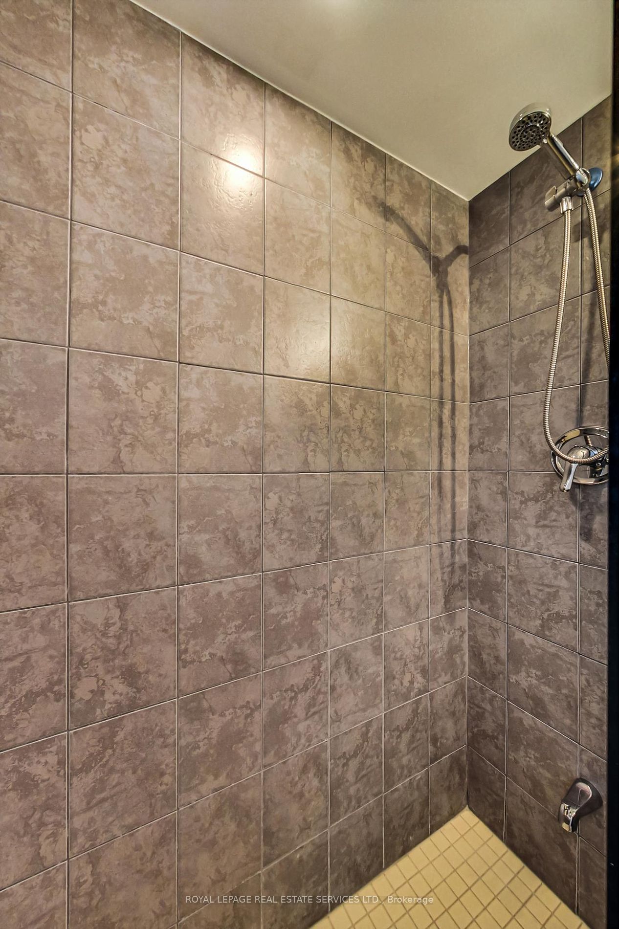 57 Macaulay Ave, #502