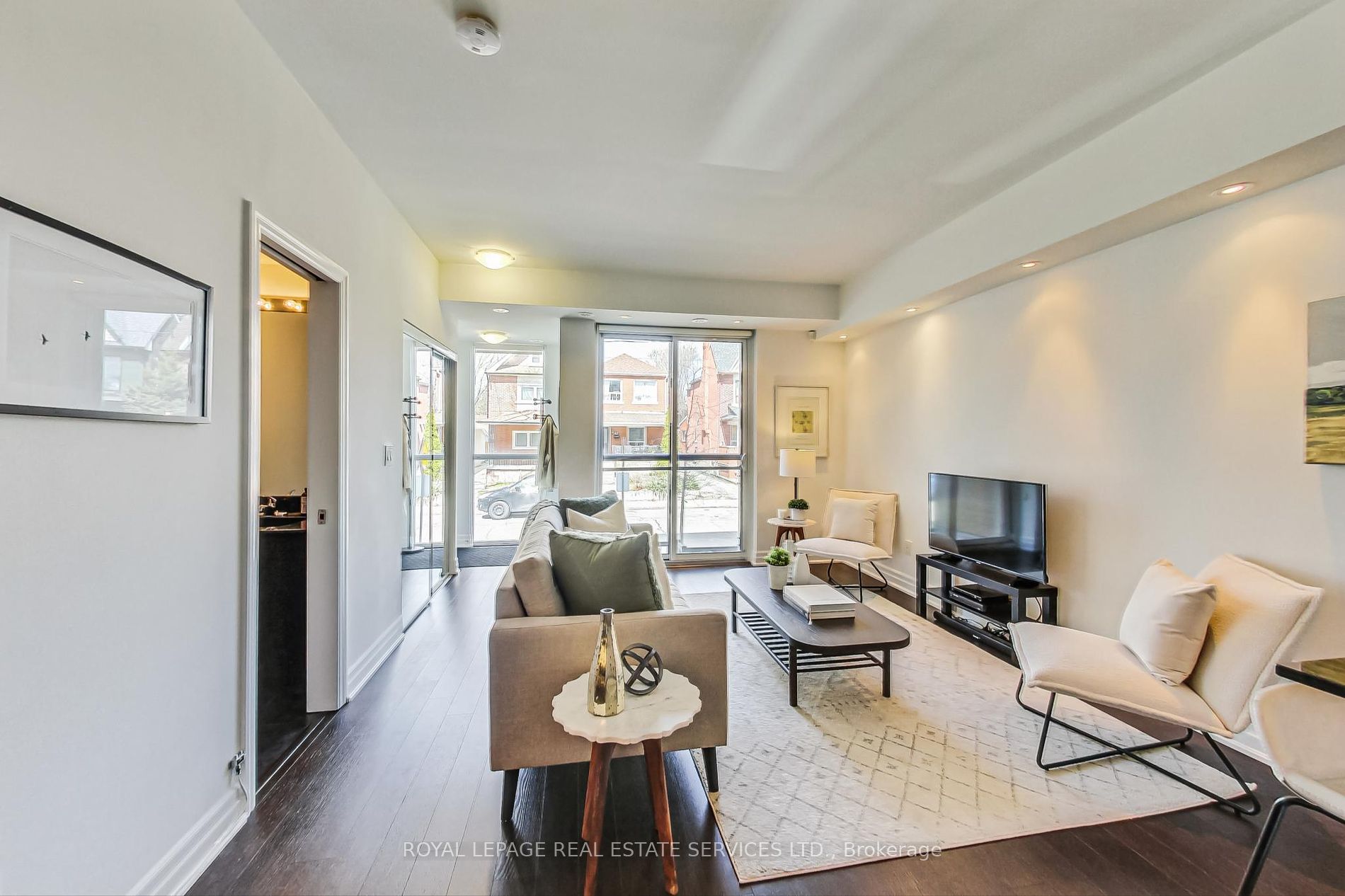 57 Macaulay Ave, #502