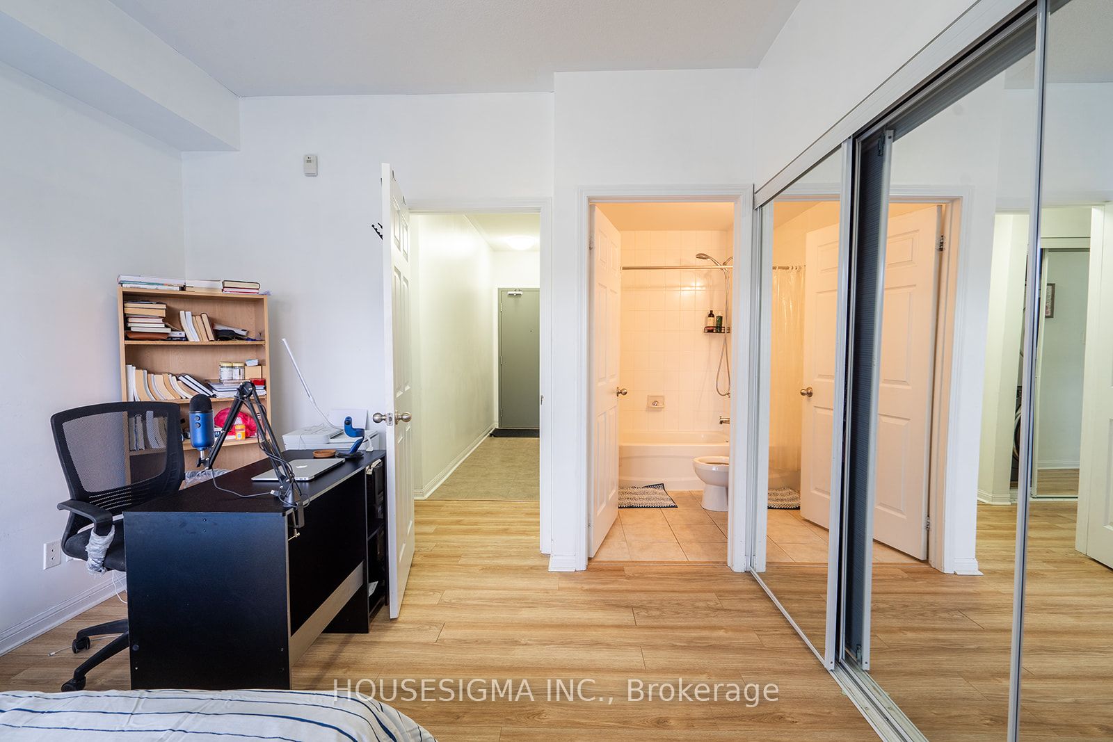 3075 Thomas St, #303