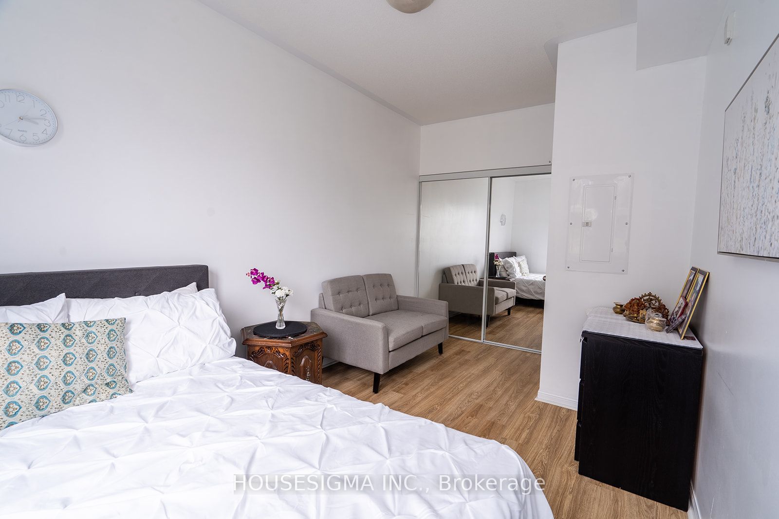 3075 Thomas St, #303