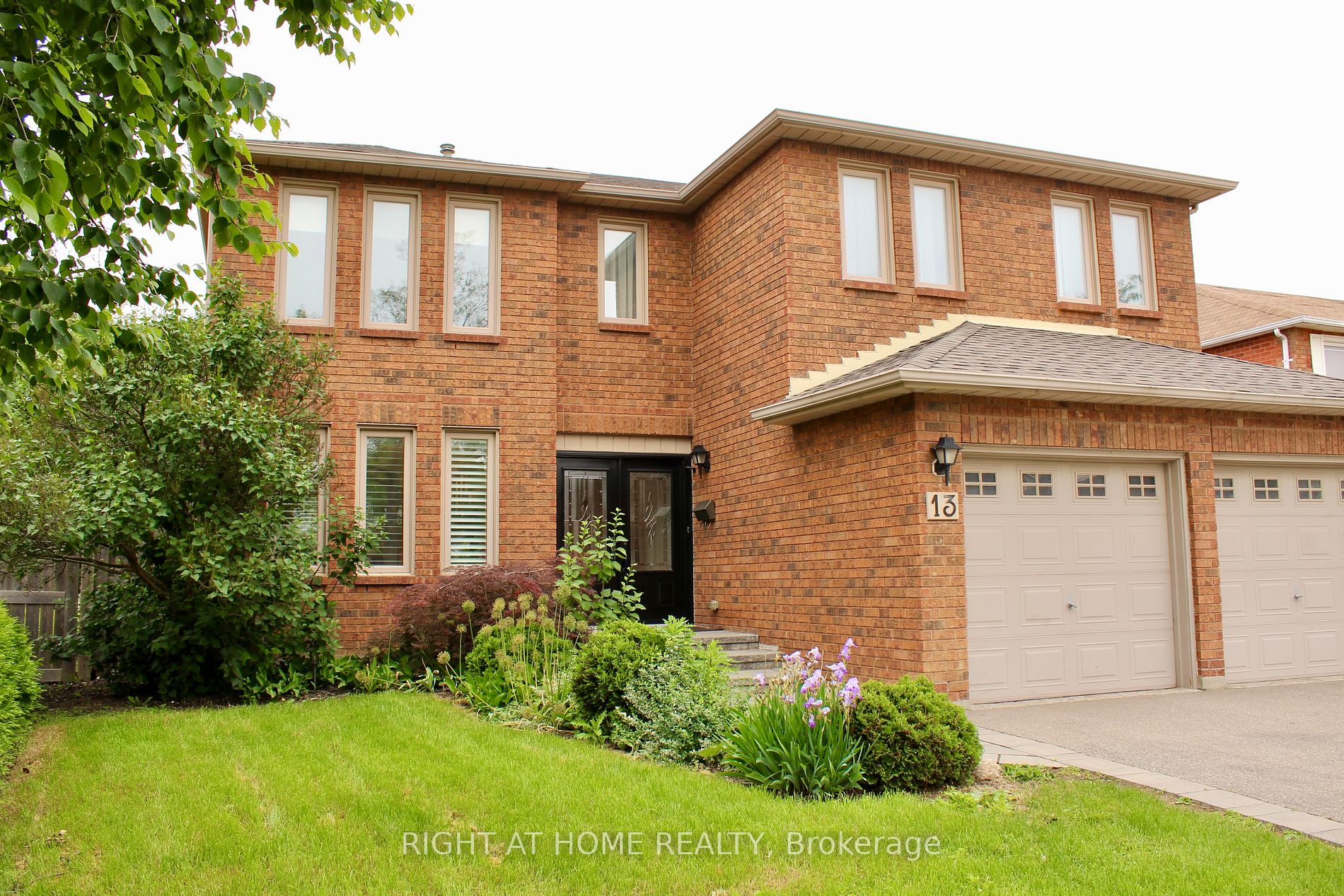 13 Major William Sharpe Dr