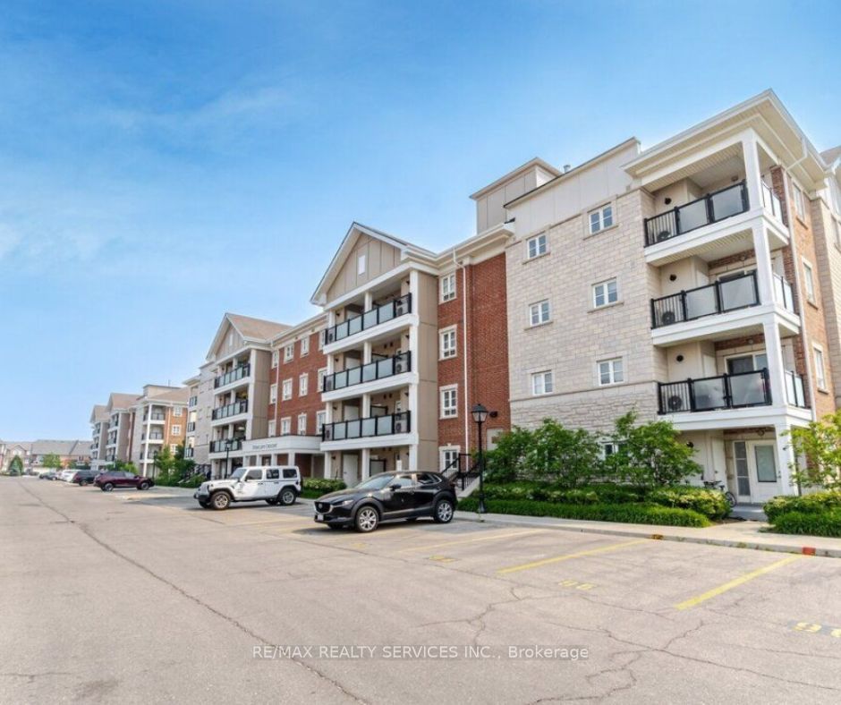 70 Baycliffe Cres, #106