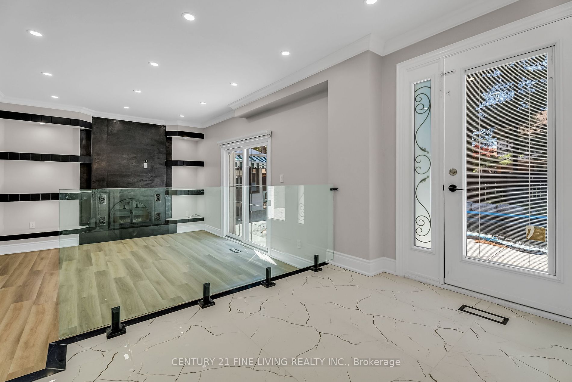 1 OLDHAM Cres